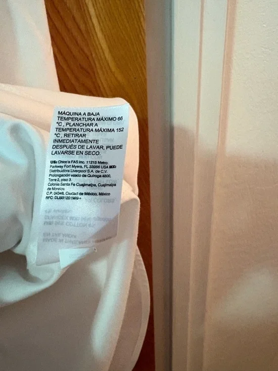 Chico's No Iron Pocketed, White and Black Leaf Print tunic Shirt 3(XL) - Picture 8 of 9